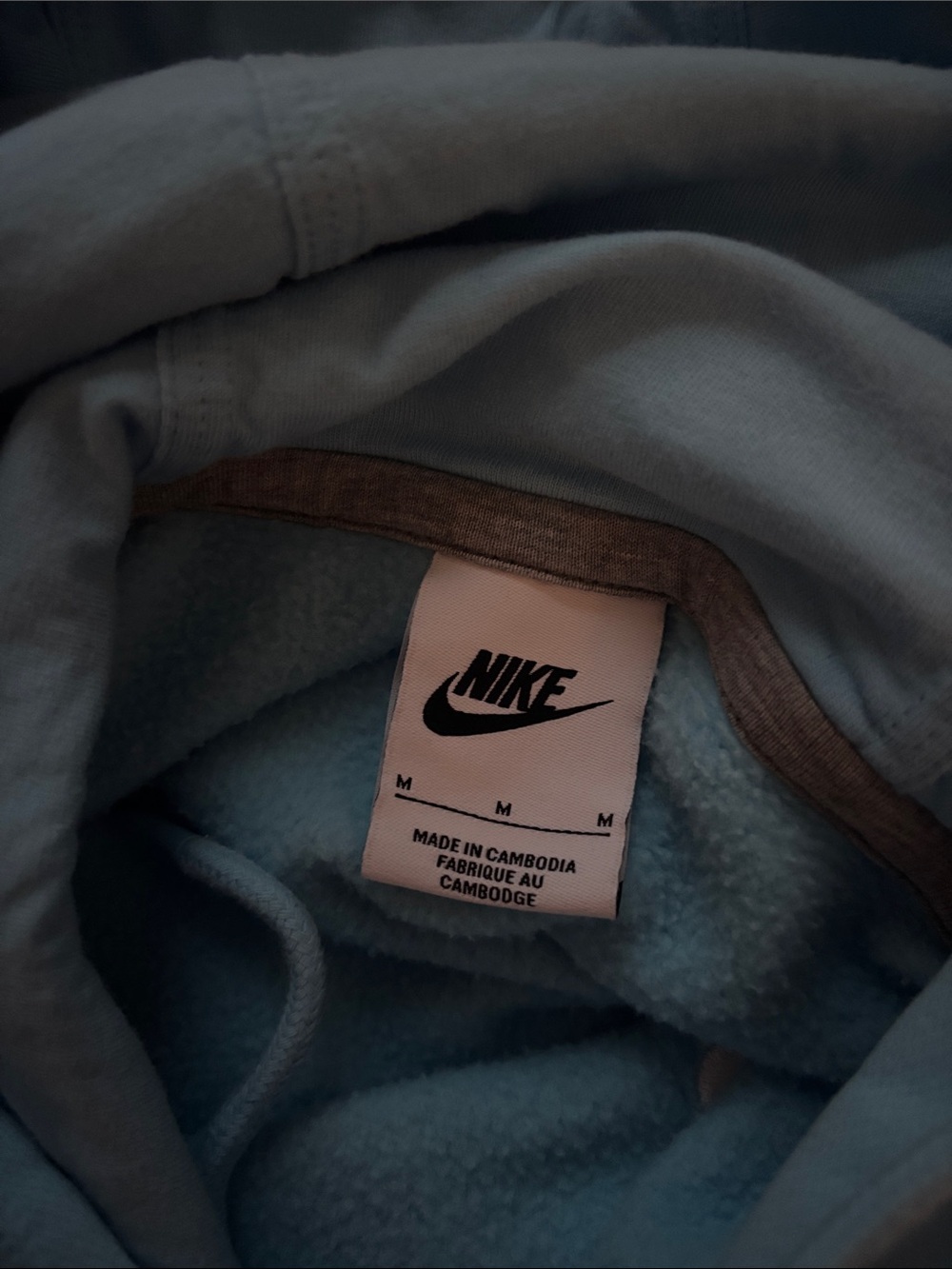Nike Men’s Powder Blue Crewneck Pullover Sweatshirt size medium - Picture 2 of 2